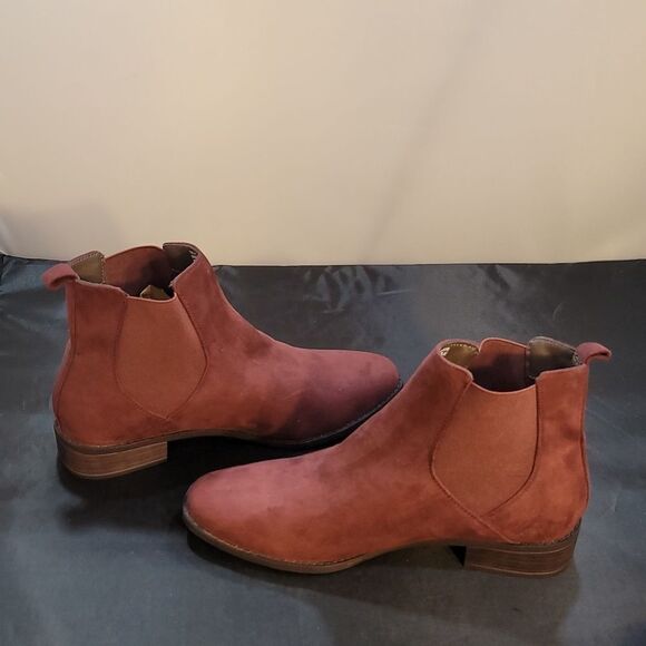 BRAND NEW LOFT OUTLET ROUND TOE SLIP-ON WOMEN"S ANKLE BOOT - Picture 5 of 14